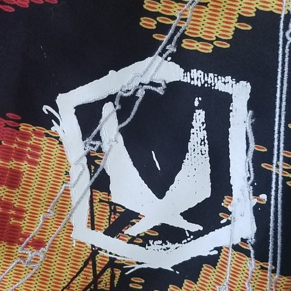 L abstract floral board shorts / swim shorts, L - Picture 2 of 4